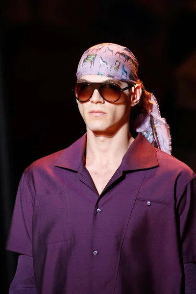 Look 37